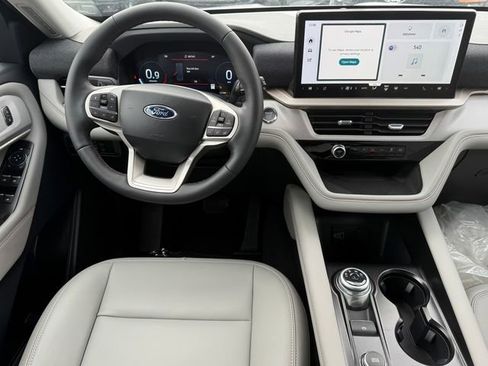New 2026 Ford Explorer Active w/ Active Comfort Package image 14
