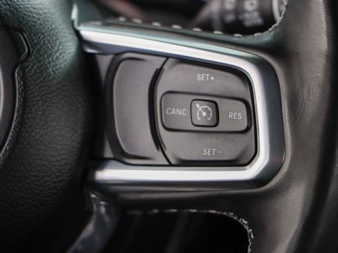 Used 2022 Jeep Wrangler Unlimited Sahara w/ Cold Weather Group image 16