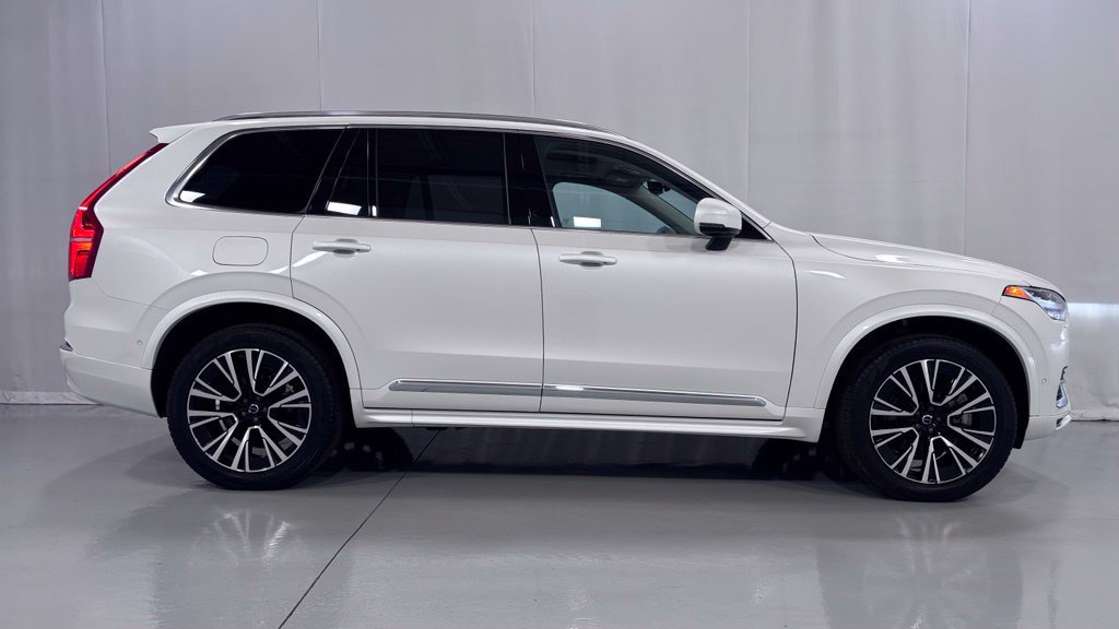 Certified 2025 Volvo XC90 T8 Plus w/ Protection Package Premier AWD/4WD image 5