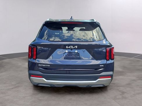 Certified 2025 Kia Sorento S AWD/4WD image 5