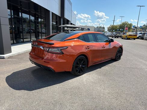 Used 2020 Nissan Maxima SR w/ Sport Mat Group FWD image 3