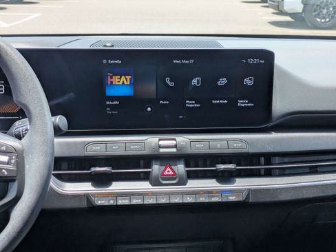 Used 2025 Kia K4 FWD image 16