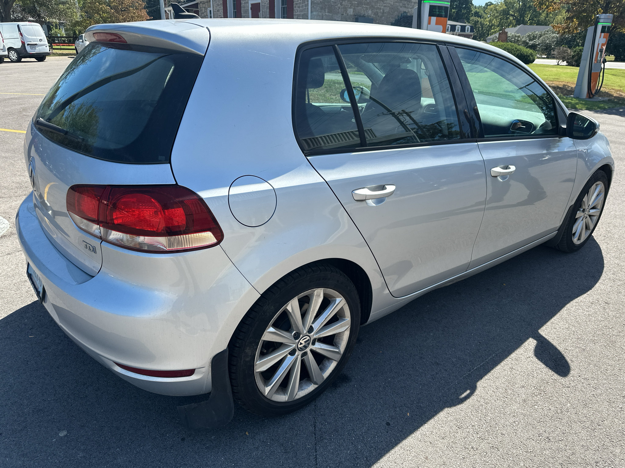 Used 2013 Volkswagen Golf TDI FWD image 3