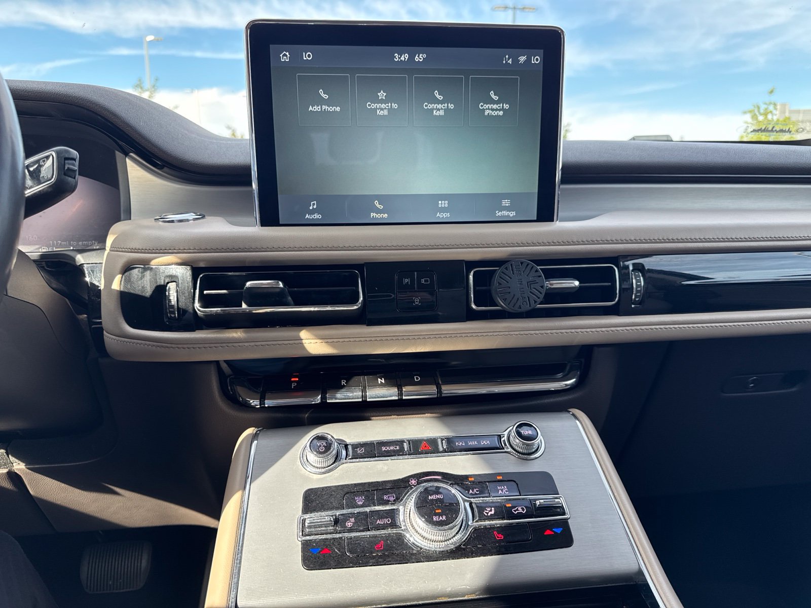 Used 2021 Lincoln Aviator 2WD w/ Elements Package image 17
