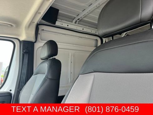 Used 2025 RAM ProMaster 2500 w/ Convenience Group FWD image 16