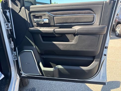 New 2026 RAM 2500 Laramie AWD/4WD image 30