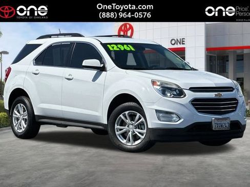 Used 2017 Chevrolet Equinox LT w/ Convenience Package FWD image 1