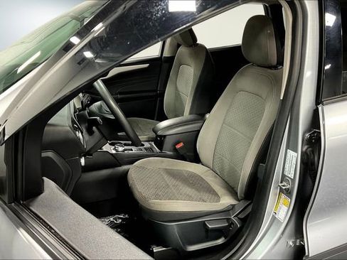 Used 2022 Ford Escape SE image 19