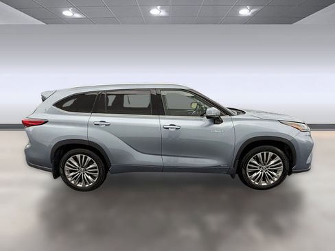 Used 2021 Toyota Highlander Platinum image 8
