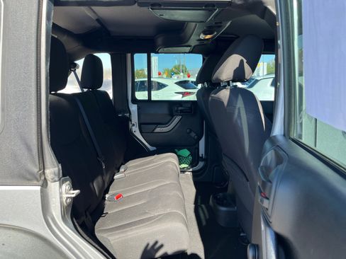Used 2017 Jeep Wrangler Unlimited Sport w/ Max Tow Package image 18