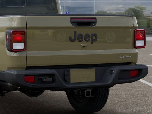 New 2026 Jeep Gladiator Sahara image 13