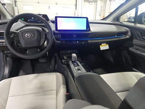 New 2026 Toyota Prius XLE image 12
