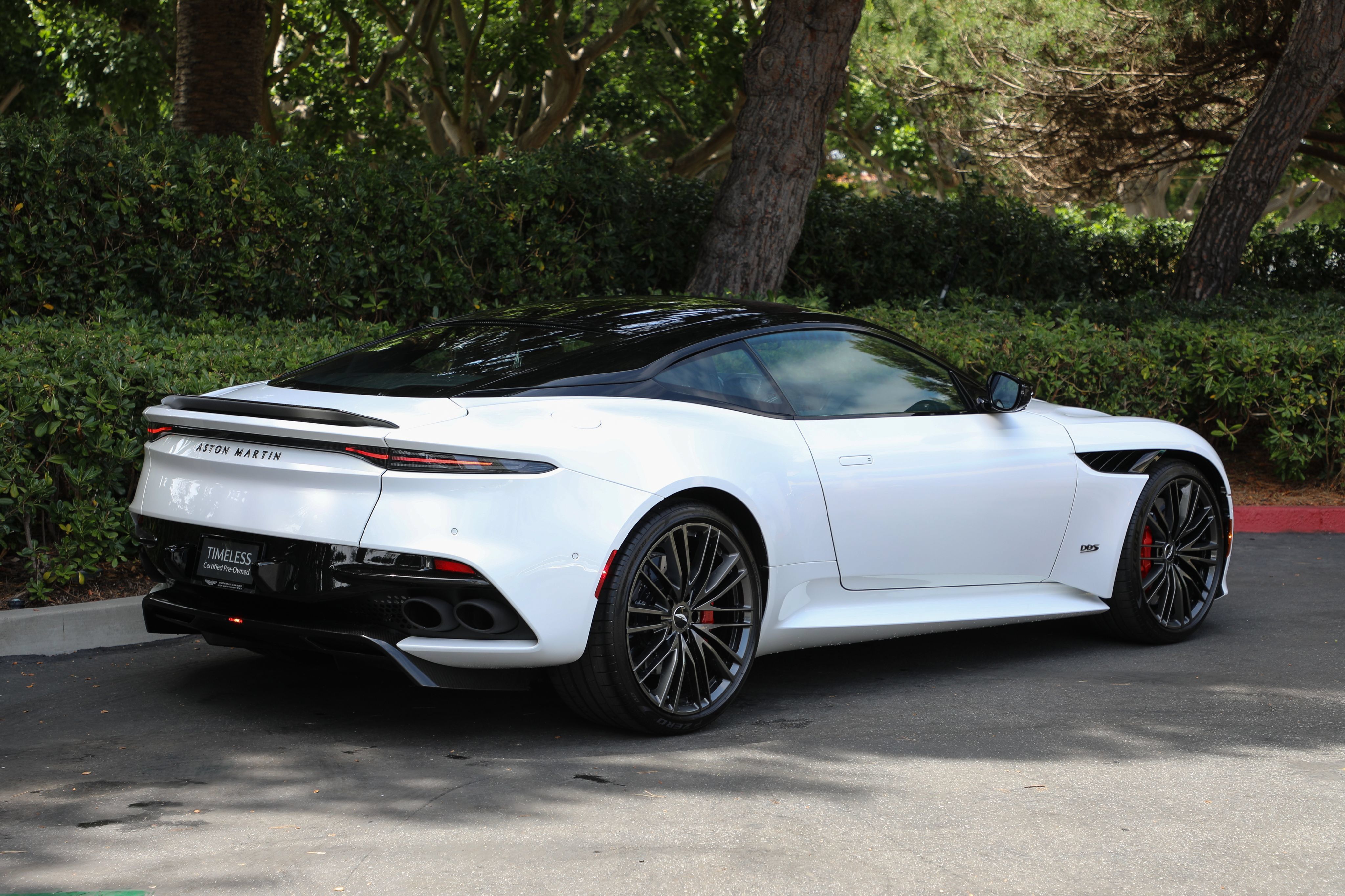 Used 2023 Aston Martin DBS Coupe RWD image 3