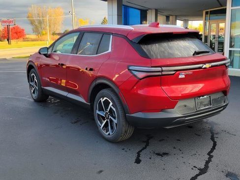 New 2026 Chevrolet Equinox EV LT image 4