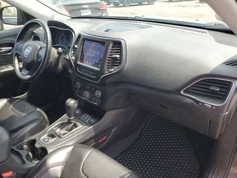 Used 2021 Jeep Cherokee Trailhawk AWD/4WD image 27