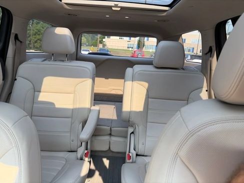 Used 2021 GMC Acadia Denali w/ Denali Technology Package AWD/4WD image 8