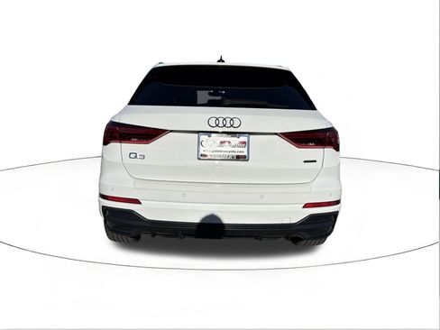 Used 2021 Audi Q3 2.0T Premium Plus w/ Premium Plus Package image 4