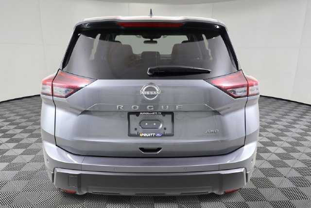 Used 2024 Nissan Rogue S AWD/4WD image 8