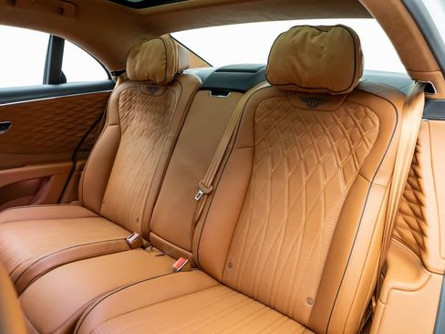 Used 2023 Bentley Flying Spur W12 image 14