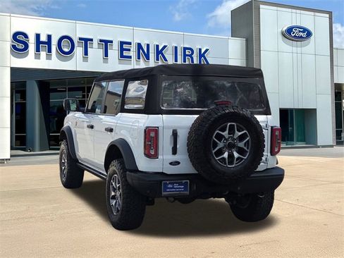 Certified 2022 Ford Bronco Badlands image 6