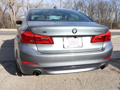 Used 2018 BMW 530i xDrive w/ Premium Package image 7