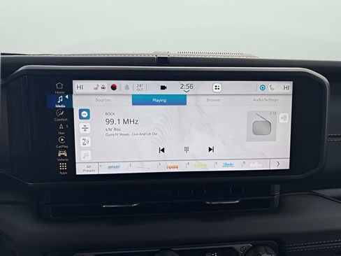 Used 2024 Jeep Wrangler Unlimited Sahara w/ Technology Group image 25