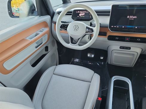 Used 2025 Volkswagen ID. Buzz 1st Edition image 11