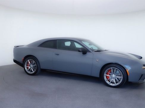 Used 2025 Dodge Charger R/T Scat Pack w/ Track Pack image 10