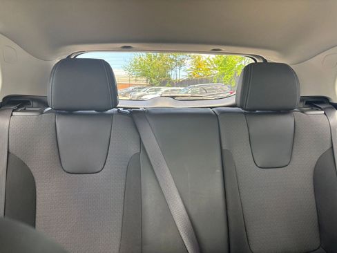 Used 2025 Buick Encore GX Preferred AWD/4WD image 33