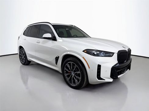 New 2026 BMW X5 xDrive40i w/ M Sport Package AWD/4WD image 5