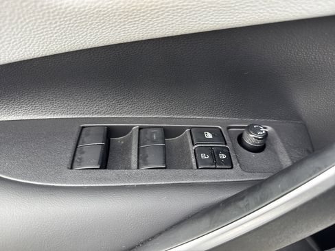 Used 2024 Toyota Corolla SE image 15