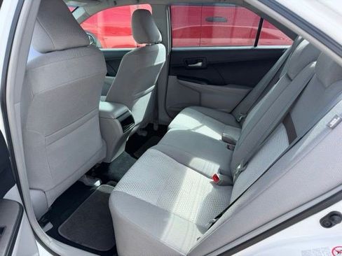 Used 2013 Toyota Camry LE FWD image 8