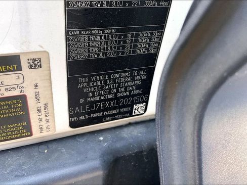 Used 2020 Land Rover Defender 110 S image 3