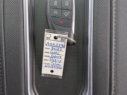 Used 2022 GMC Sierra 1500 SLT AWD/4WD image 21