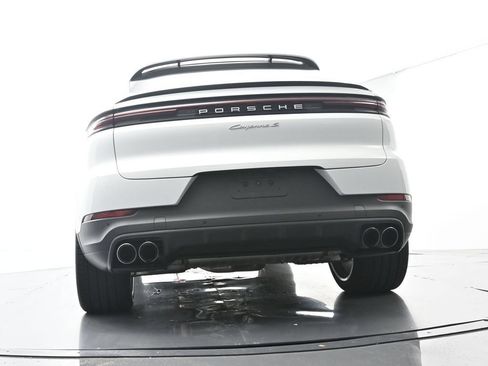 Certified 2024 Porsche Cayenne S AWD/4WD image 48