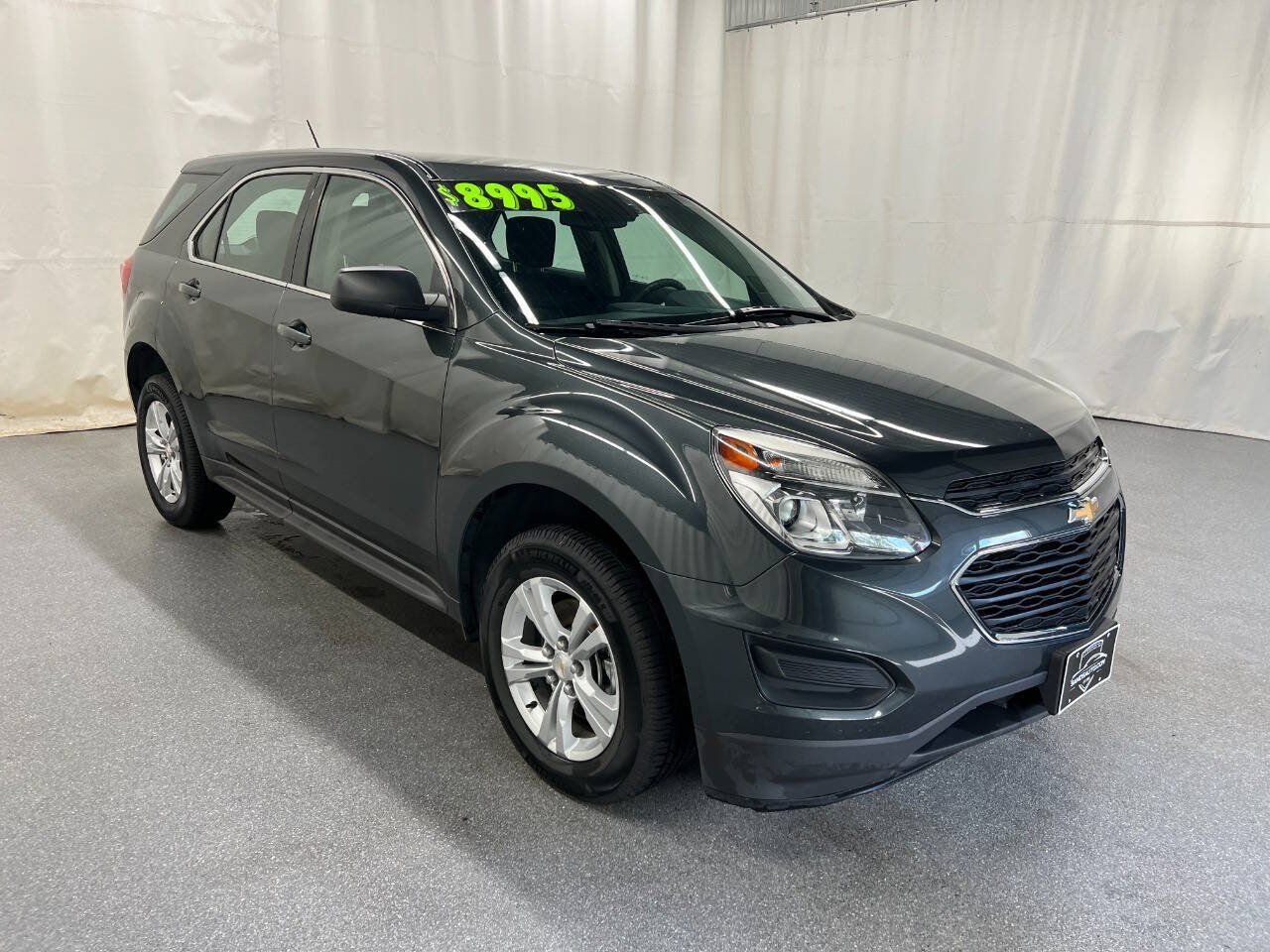 Used 2017 Chevrolet Equinox LS FWD image 3