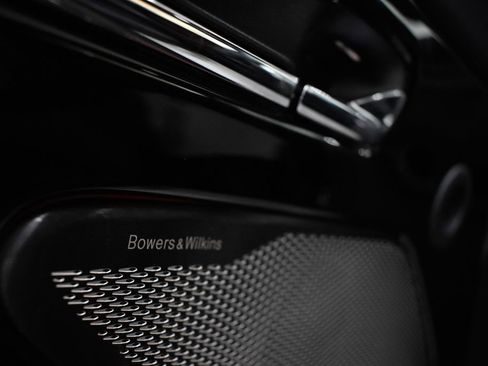 Used 2024 Aston Martin DB12 Coupe RWD image 22