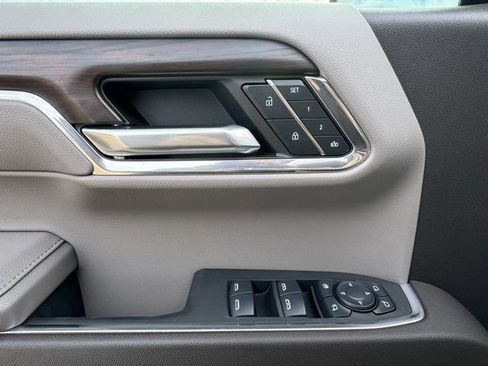 Used 2024 GMC Sierra 1500 SLT w/ SLT Premium Plus Package image 11