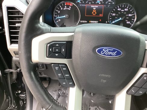 Used 2019 Ford F250 Lariat w/ Lariat Ultimate Package AWD/4WD image 19