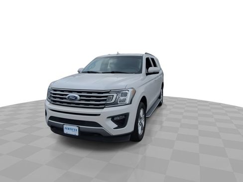 Used 2018 Ford Expedition XLT w/ Equipment Group 202A AWD/4WD image 3