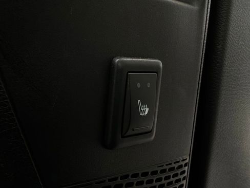 Used 2017 Chrysler Pacifica Touring-L Plus w/ Advanced Safetytec Group image 16