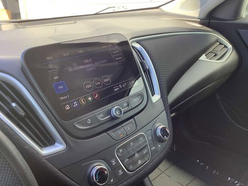 Used 2024 Chevrolet Malibu LT image 17