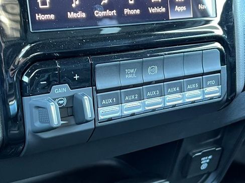 New 2026 RAM 5500 4x4 Regular Cab image 39