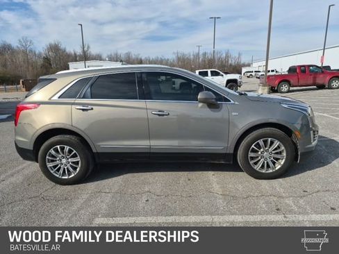 Used 2017 Cadillac XT5 Luxury image 4