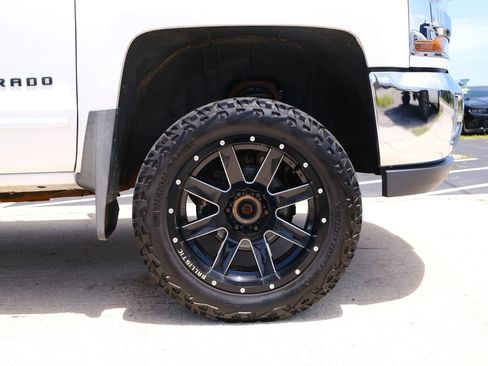 Used 2018 Chevrolet Silverado 1500 LT w/ All Star Edition AWD/4WD image 19