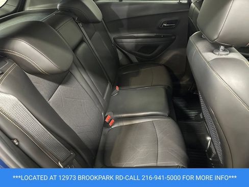 Used 2019 Chevrolet Trax LT w/ Sun & Sound Package FWD image 19