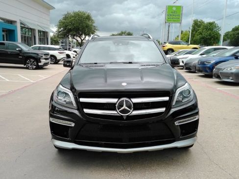 Used 2015 Mercedes-Benz GL 63 AMG 4MATIC image 2