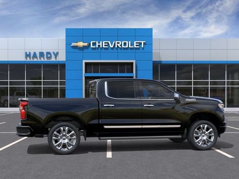 New 2026 Chevrolet Silverado 1500 High Country AWD/4WD image 5
