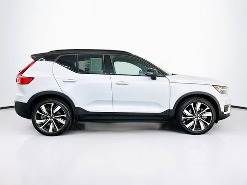 Used 2021 Volvo XC40 P8 Recharge AWD/4WD image 10