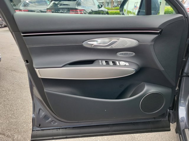 Used 2026 Genesis GV70 2.5T Select AWD/4WD image 11